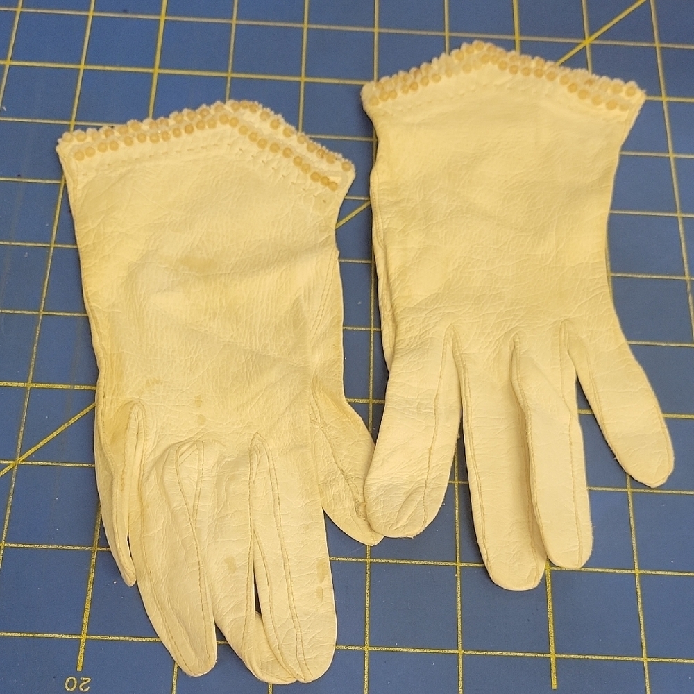 Vintage Viola Weinberger Cream Leather Beaded Gloves - Picture 1 of 6